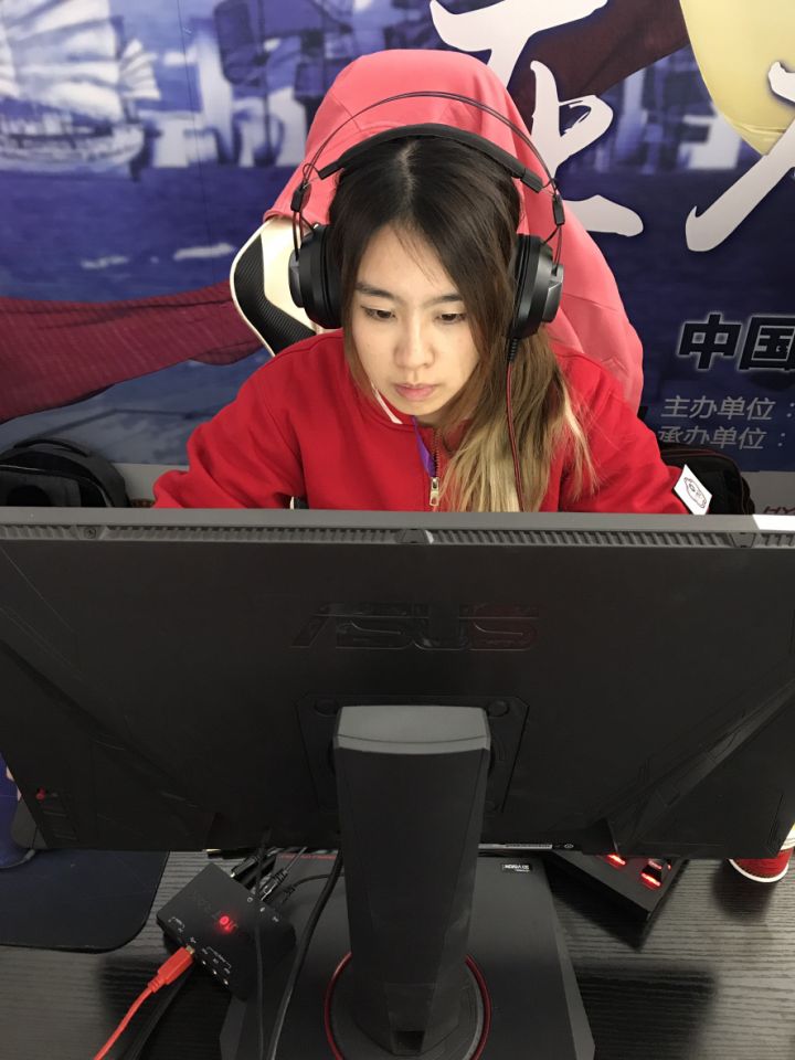 Noidea - 藍藍.jpg